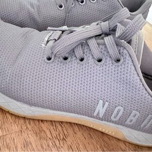 NOBULL Trainers Gray Gum Sole Sneakers Women’s 7.5 (EU 38.5) Cross Training